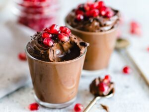 Dattel-Mousse-Dessert