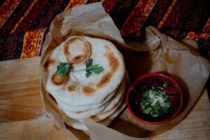 Pita mit Kräuterbutter